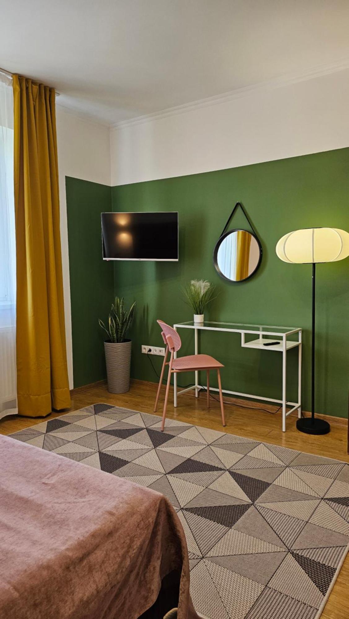 Best One Room Apartments 무카체베 외부 사진