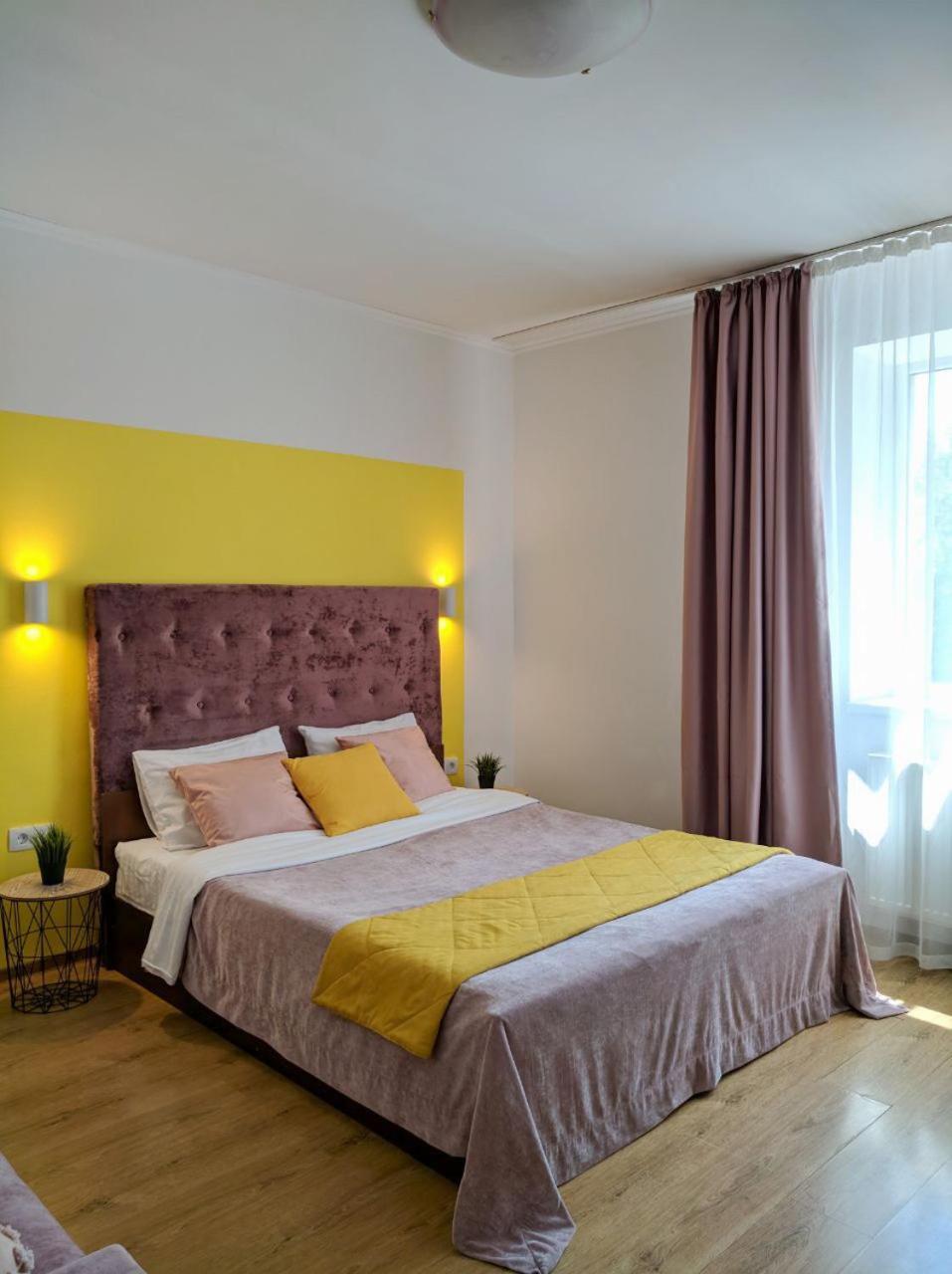 Best One Room Apartments 무카체베 외부 사진